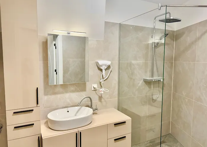Asp Modern With Balcony & Free Parking Apartamento Viena